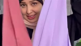 روسری ژورژت رنگی با ایستایی خاص بر روی سر