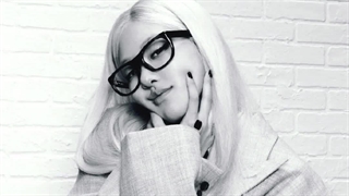 فوتوشاپ های رزی برای GQ Korea