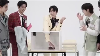 برنامه season greetings 2023 انهایپن + زیرنویس فارسی +پیشنهادی