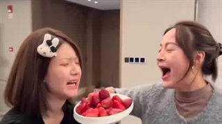 بازیگر چینی  ژلوسی  دعا کنیم زود خوب بشه