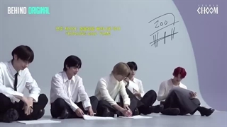 پشت صحنه‌ی ضبط اجرای Over the moon در Studio Choom با حضور TxT با زیرنویس فارسی