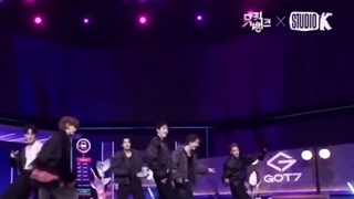 حتا وسط اجرا هم سنگ کاغذ قیچی ...