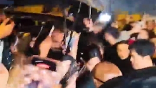 حتی اجازه نمیدن این بچه حرکت کنه