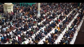 ماه مبارک رمضان همراه با خادمان حرم مطهر رضوی