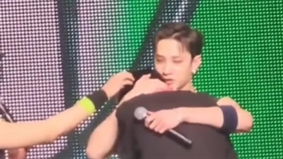 واقعا به یک چان نیاز دارم...، که وقتایی که حالم بده، بغلم کنه و با حرفاش آرومم کنه....:))