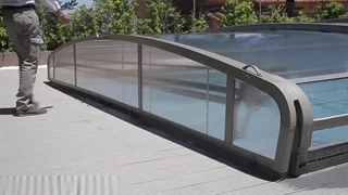 قیمت سقف متحرک استخر در سال 1404؛ سرمایه‌گذاری هوشمند برای رفاه و زیبایی