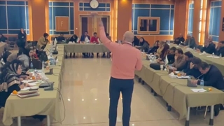 این سوالا می‌فروشن!